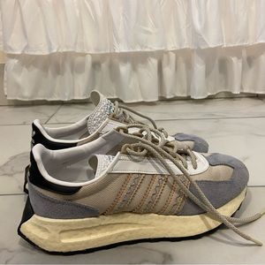 Adidas Retropy E5 Women’s 8